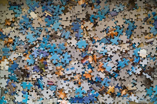 picture of jigsaw puzzle pieces