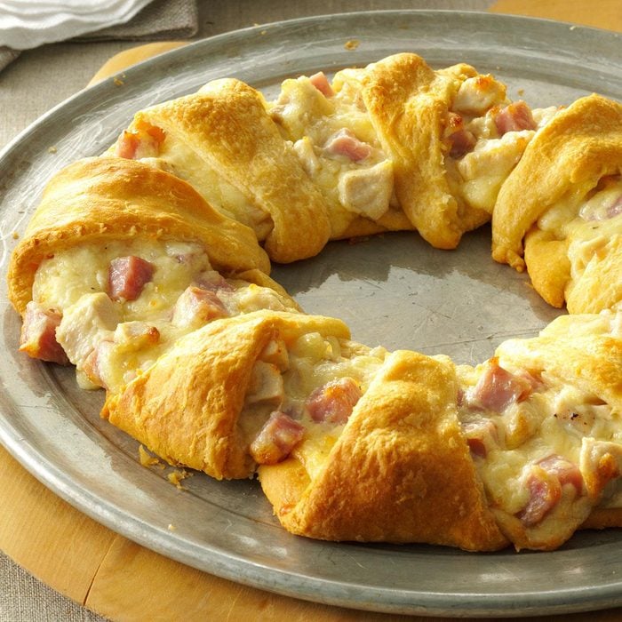 Teen Chef -- Ham and cheese crescent ring
