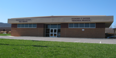 Exterior shot of the Clear Spring Branch Library