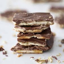 stack of saltine toffee cookies